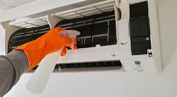 Cleaning Air Conditioning unit 